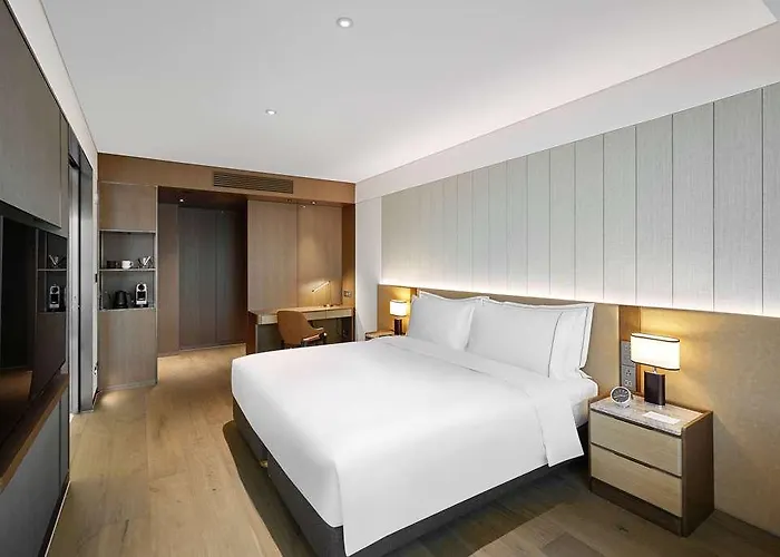 Wy Grand Ijin Отель