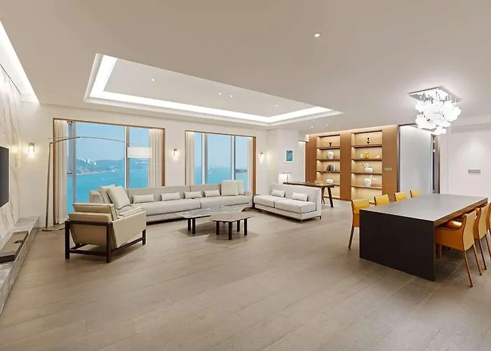 Wy Grand Ijin Отель